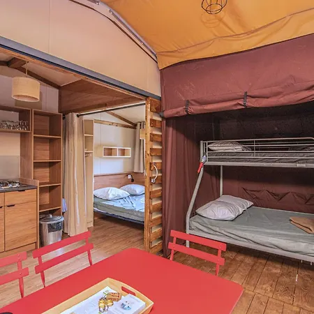 Onlycamp Les Vailhés *